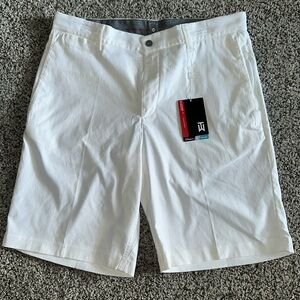 NWT Nike Tiger Woods golf shorts 32